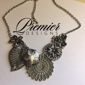 Premier Designs Botanical Necklace